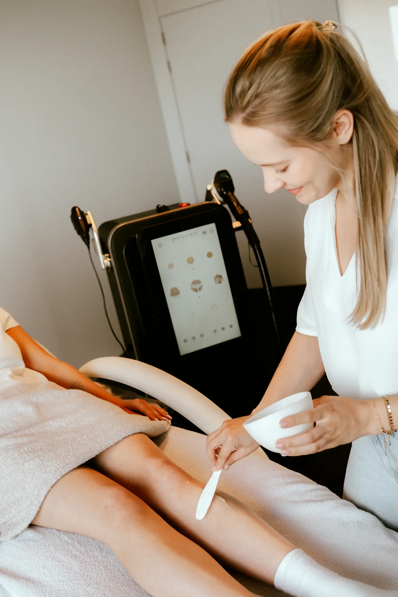 ClearWave Ultra 4 in actie in de behandelruimte