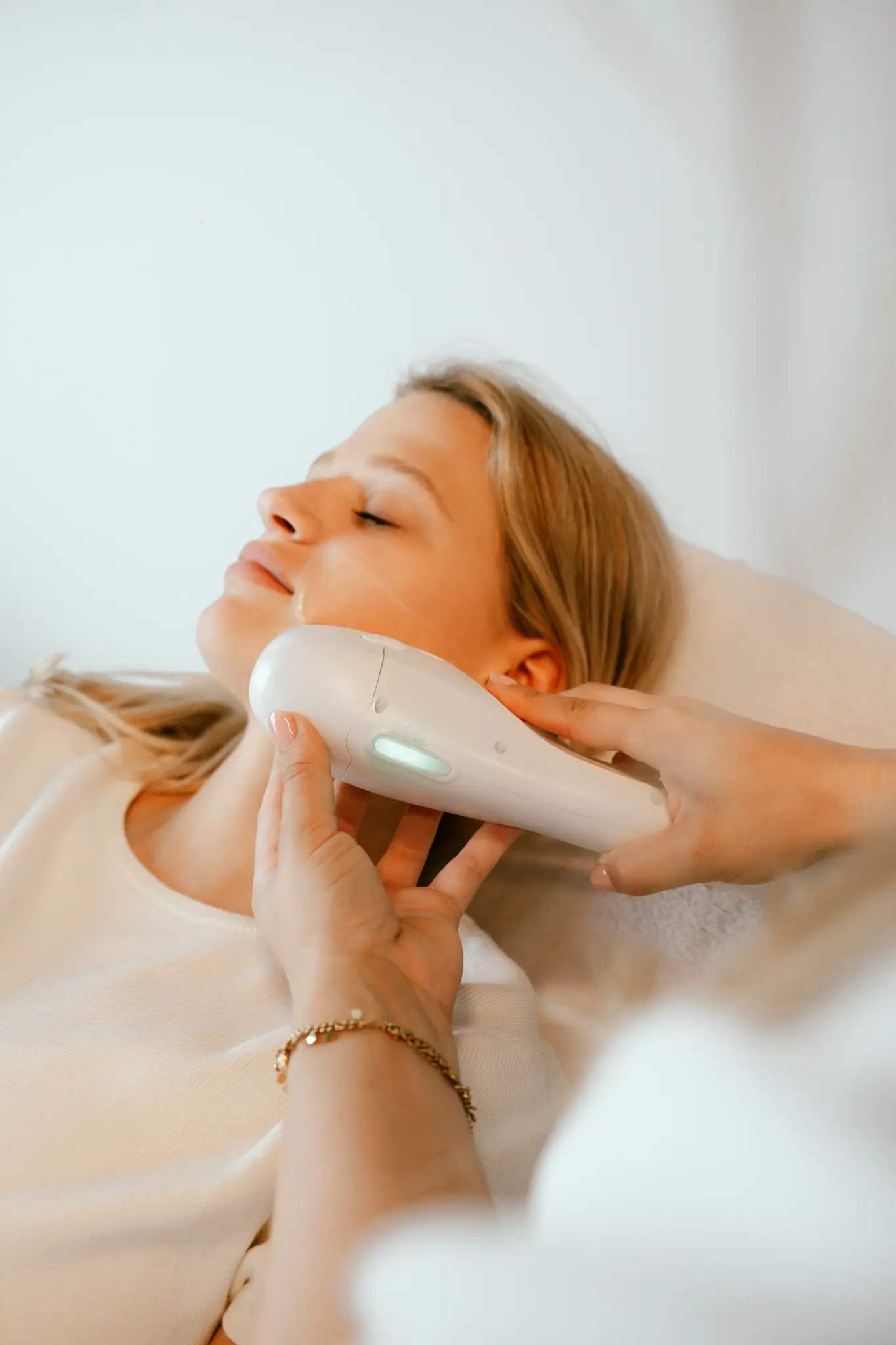 HIFU Osiris Max in actie tijdens een behandeling